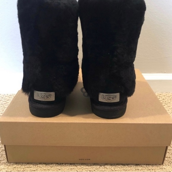 UGG Black Patten boot Size 6 - Picture 6 of 6